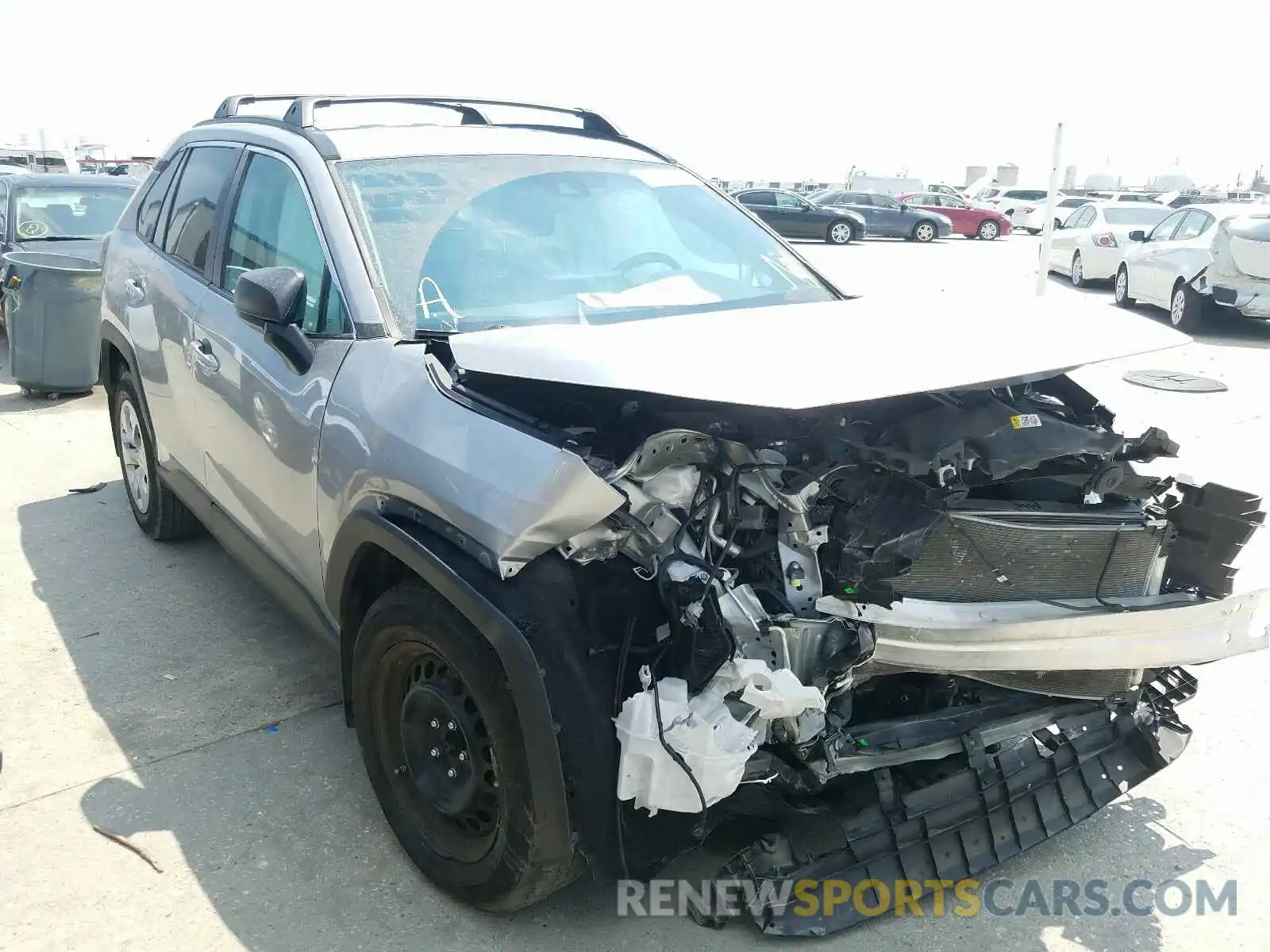 1 Photograph of a damaged car 2T3H1RFV9KC022392 TOYOTA RAV4 2019