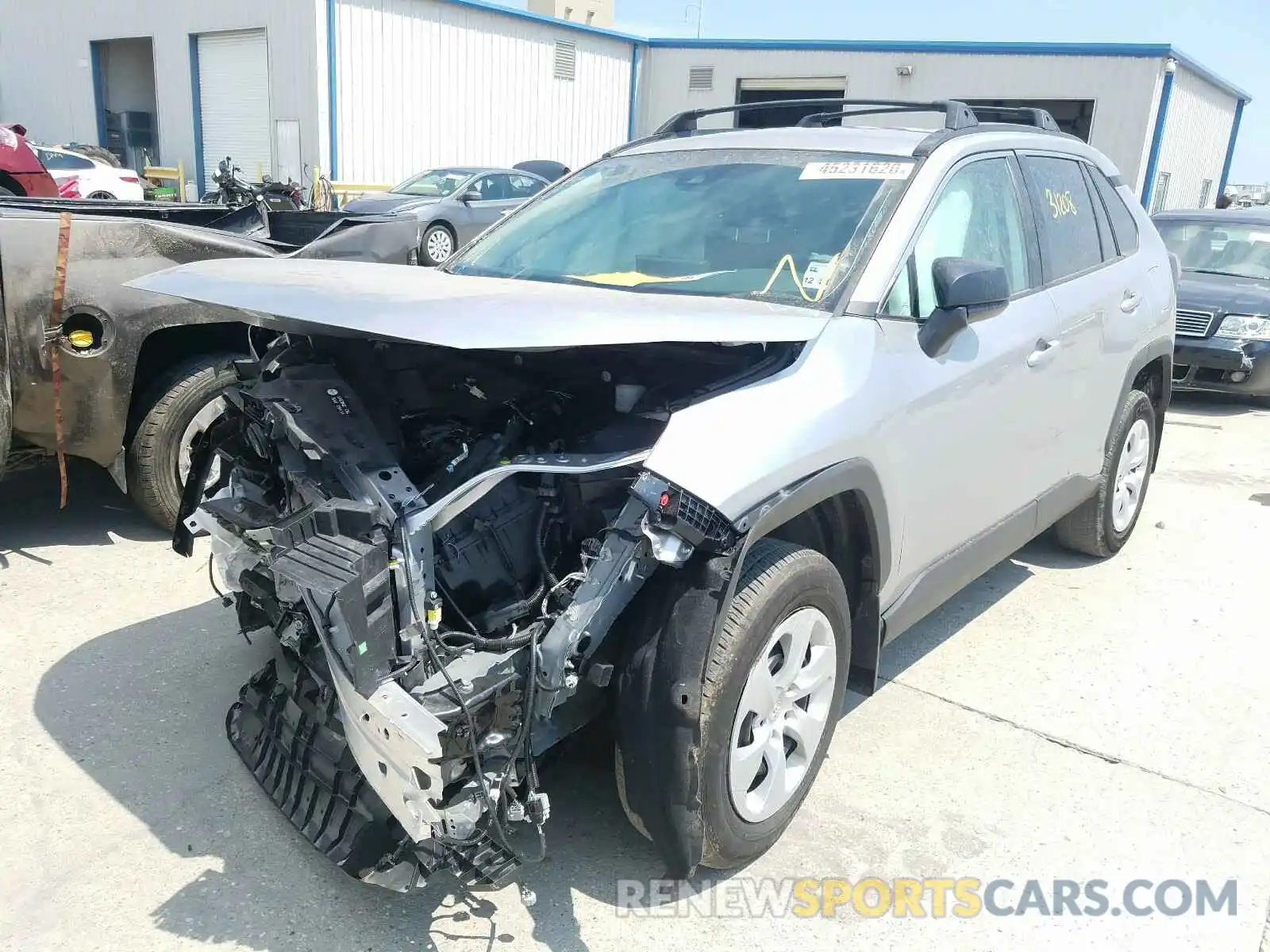 2 Photograph of a damaged car 2T3H1RFV9KC022392 TOYOTA RAV4 2019