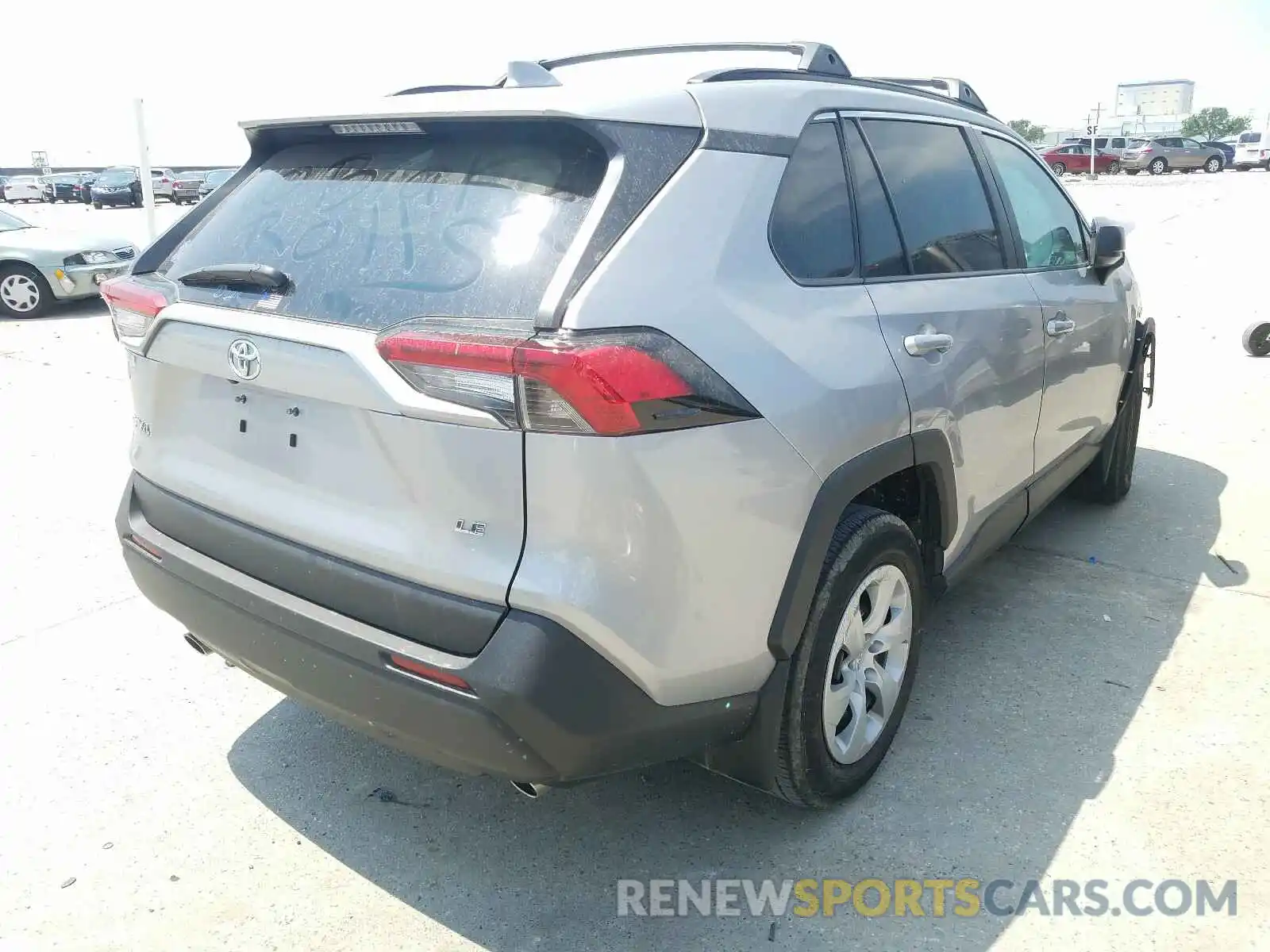 4 Photograph of a damaged car 2T3H1RFV9KC022392 TOYOTA RAV4 2019