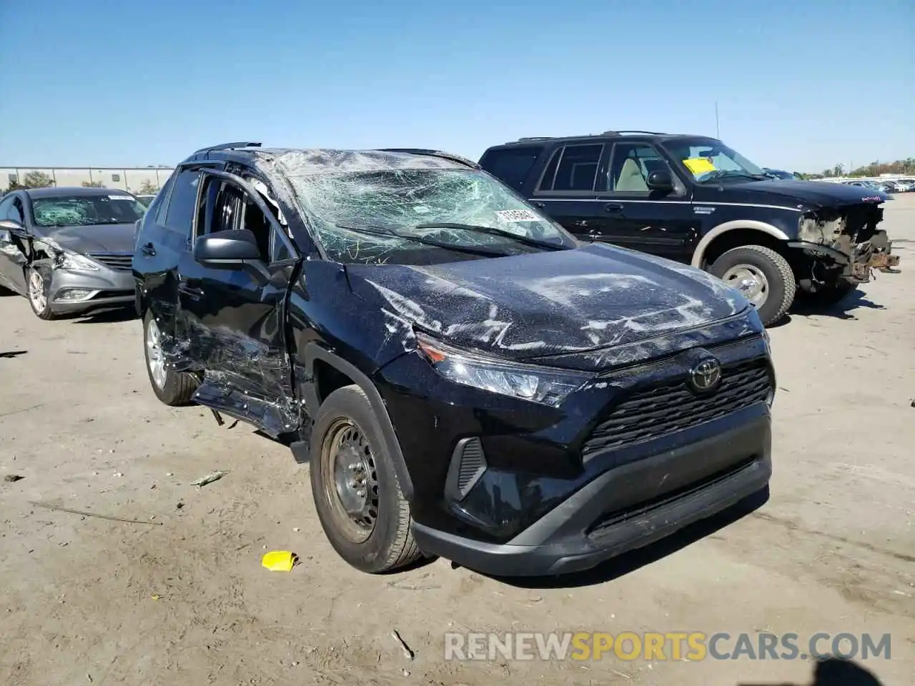 1 Photograph of a damaged car 2T3H1RFV9KC023882 TOYOTA RAV4 2019