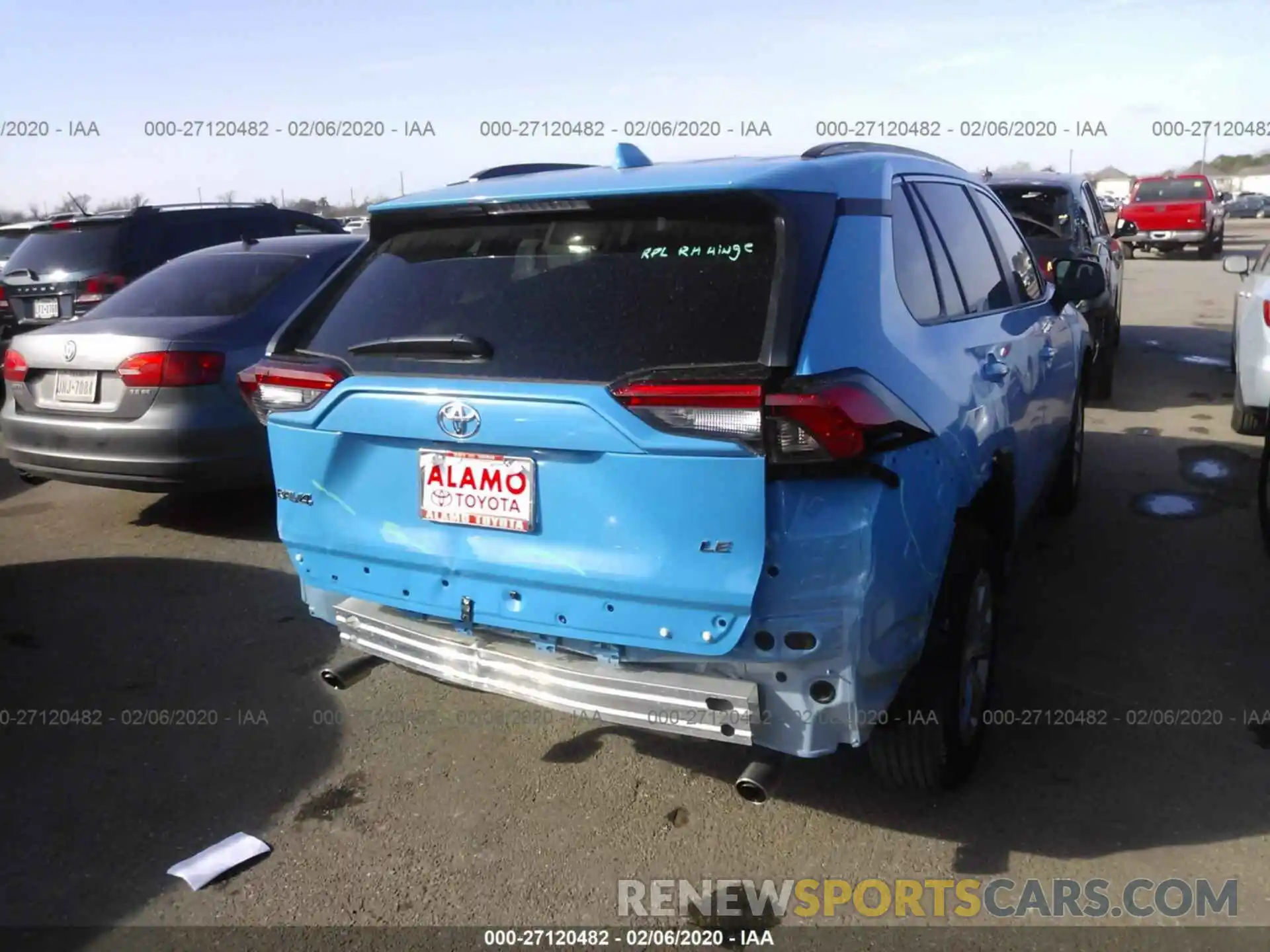 4 Photograph of a damaged car 2T3H1RFV9KC029374 TOYOTA RAV4 2019