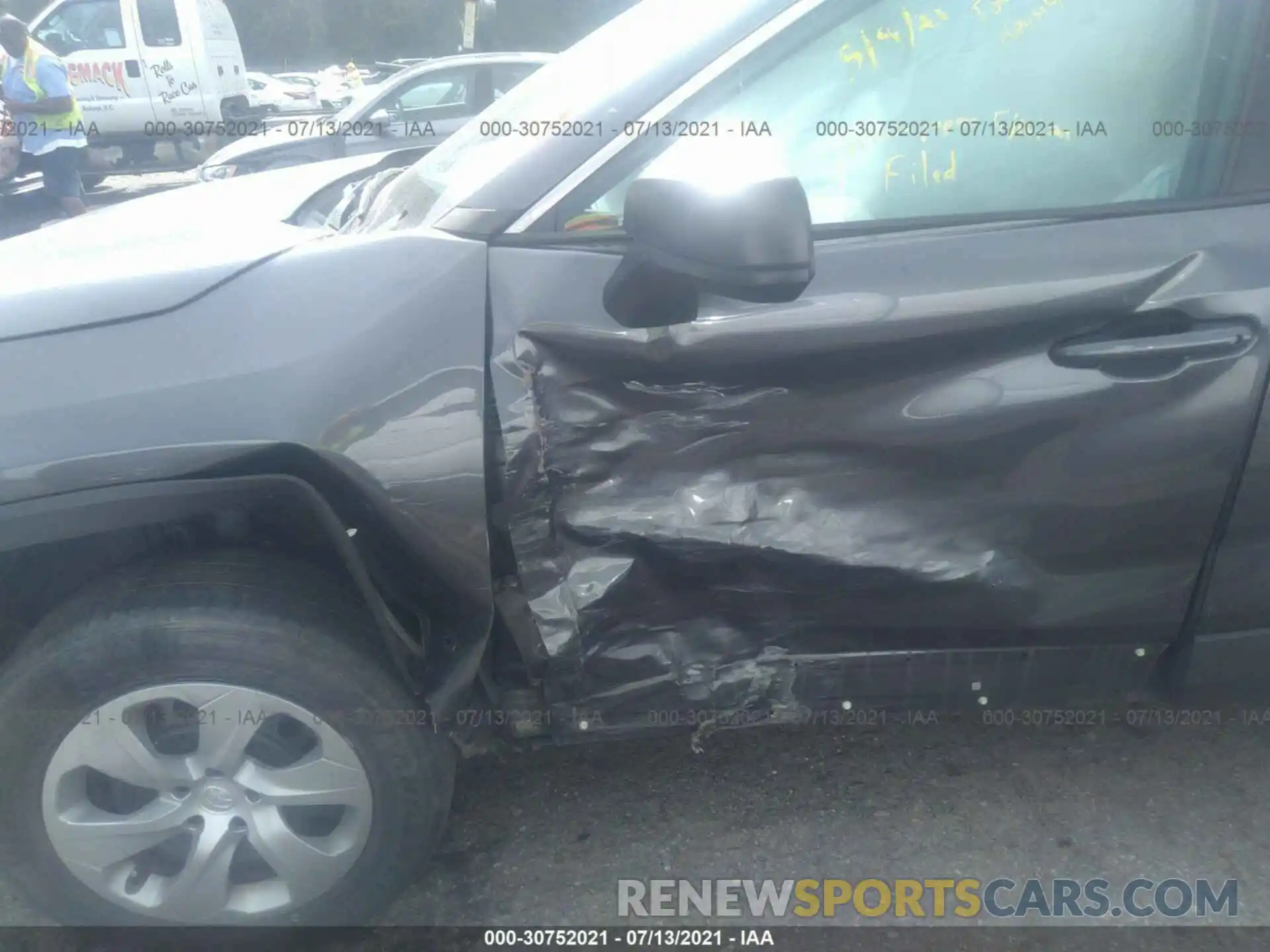 6 Photograph of a damaged car 2T3H1RFV9KC029441 TOYOTA RAV4 2019