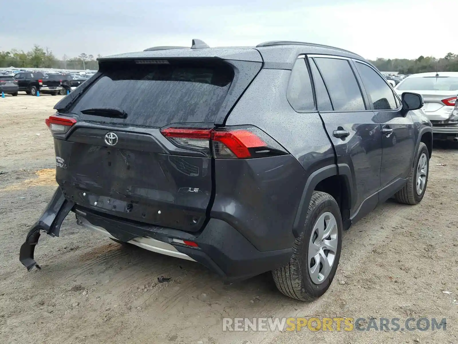 4 Photograph of a damaged car 2T3H1RFV9KC032548 TOYOTA RAV4 2019