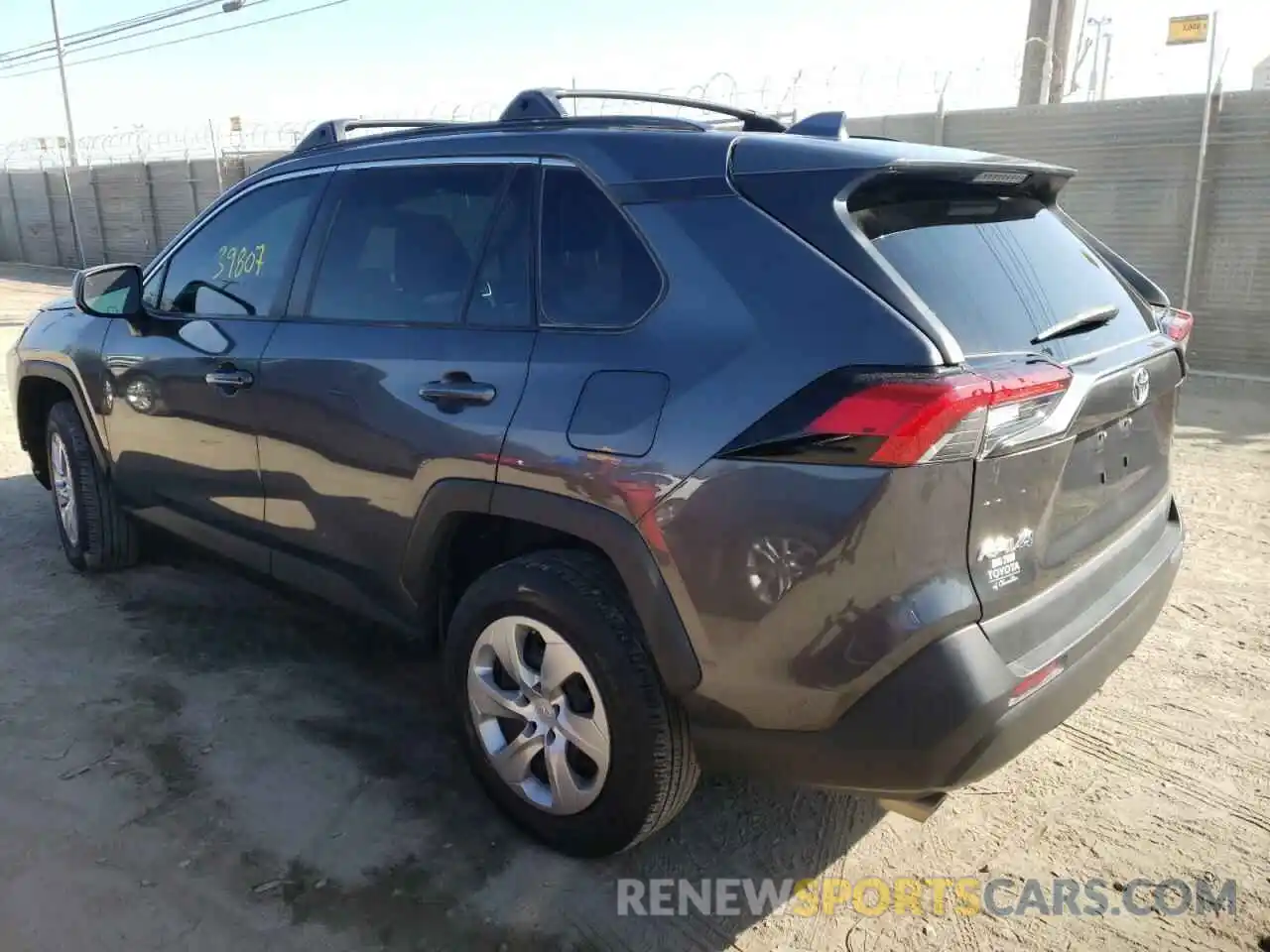 3 Photograph of a damaged car 2T3H1RFV9KW001928 TOYOTA RAV4 2019