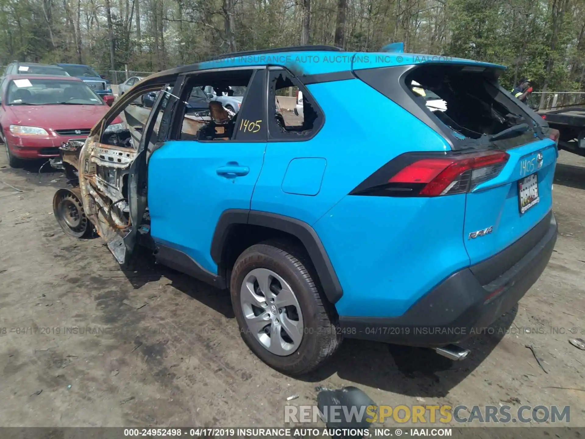 3 Фотография поврежденного автомобиля 2T3H1RFV9KW004182 TOYOTA RAV4 2019