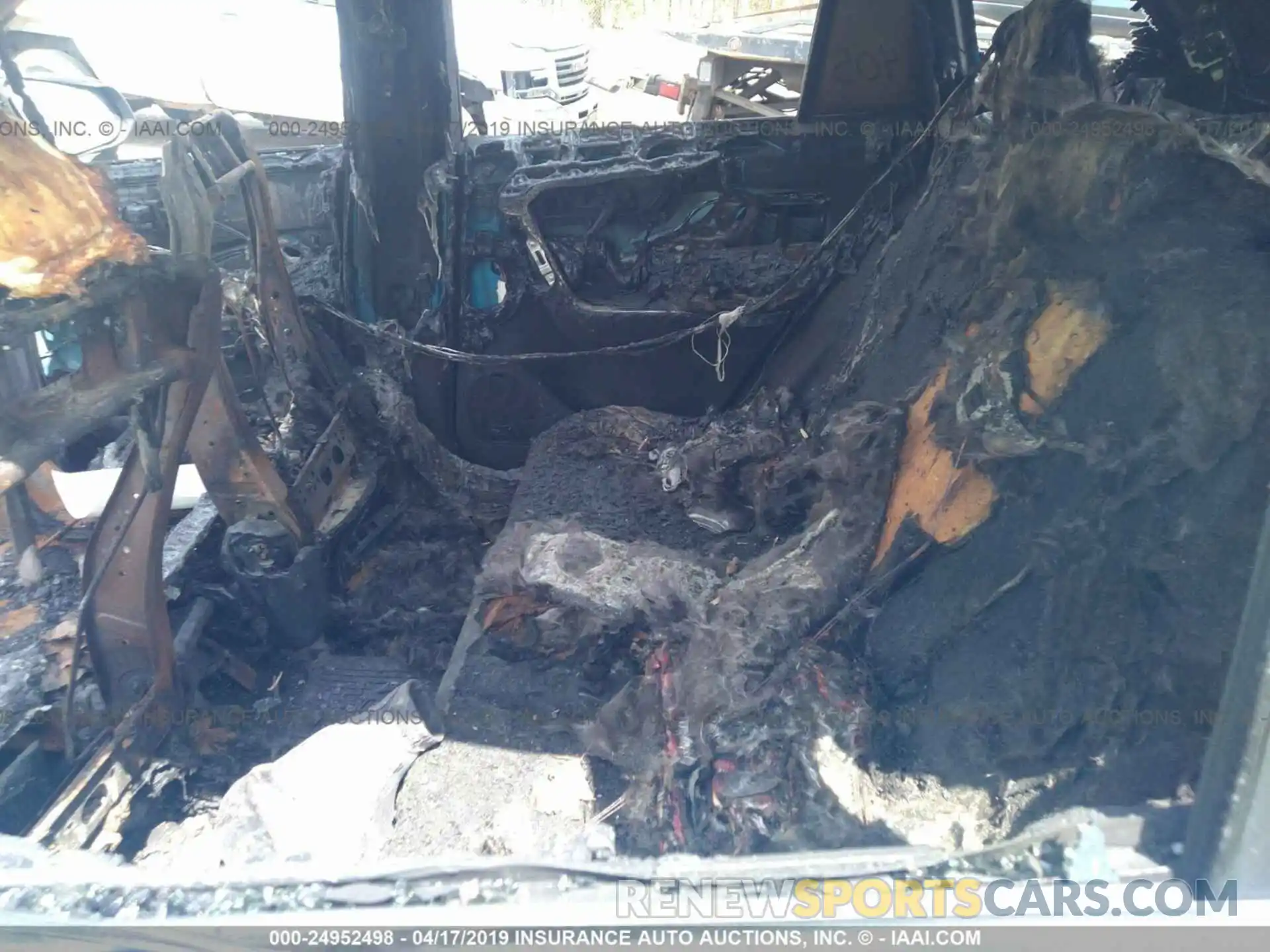 8 Photograph of a damaged car 2T3H1RFV9KW004182 TOYOTA RAV4 2019