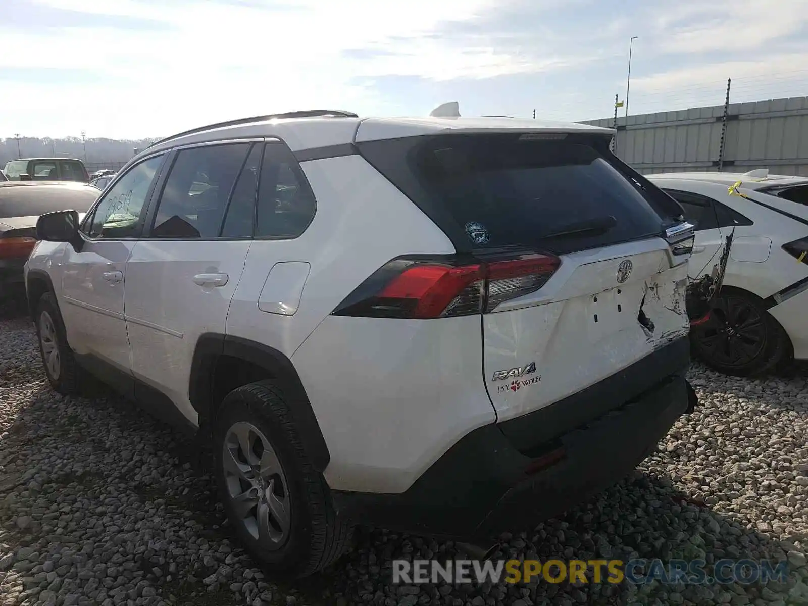 3 Фотография поврежденного автомобиля 2T3H1RFV9KW004361 TOYOTA RAV4 2019