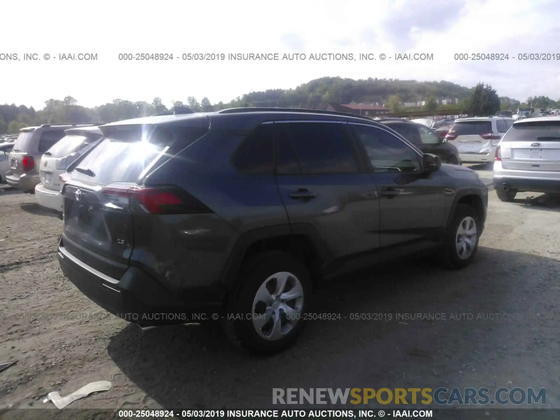 4 Photograph of a damaged car 2T3H1RFV9KW006787 TOYOTA RAV4 2019