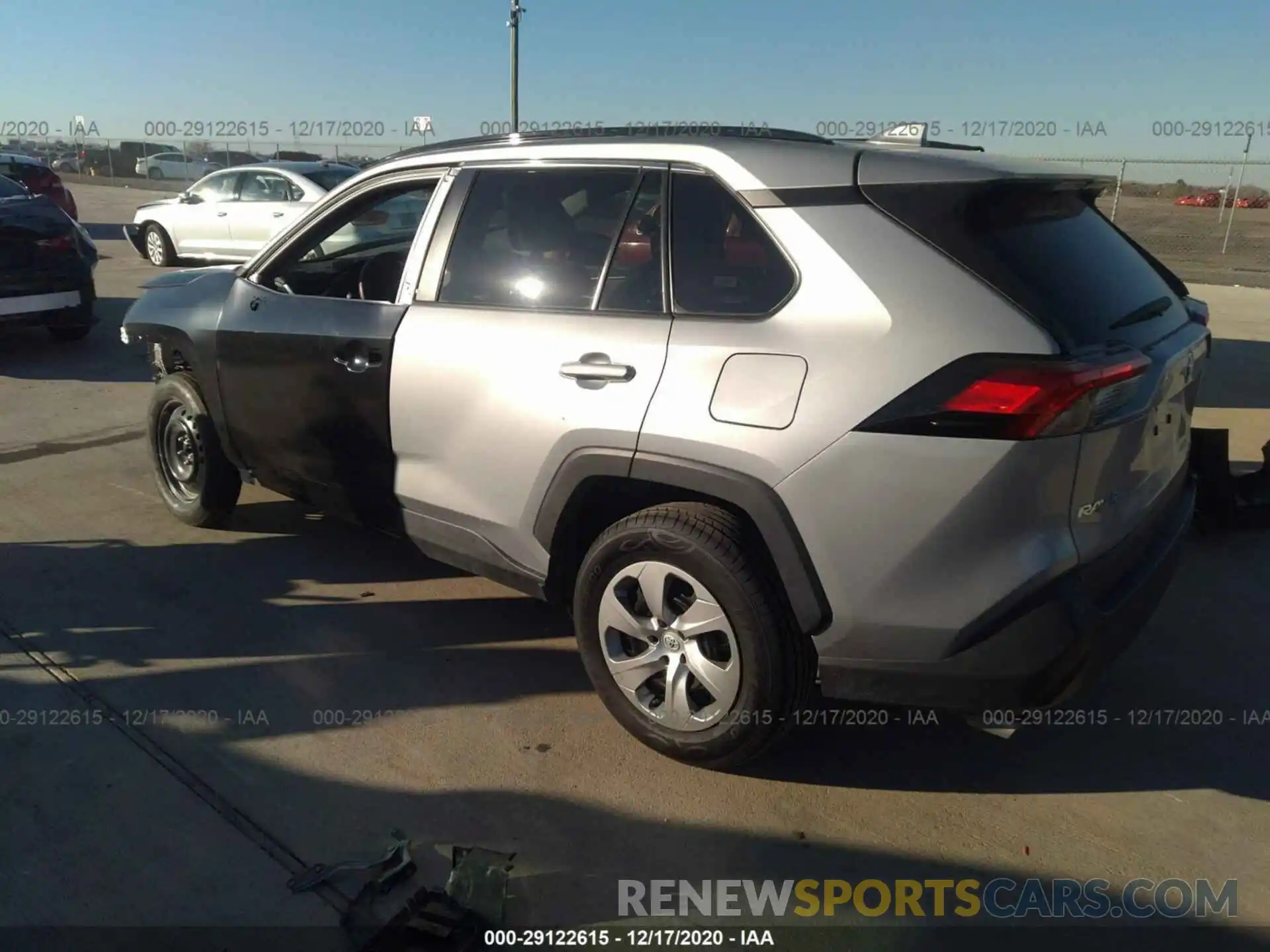 3 Photograph of a damaged car 2T3H1RFV9KW007910 TOYOTA RAV4 2019