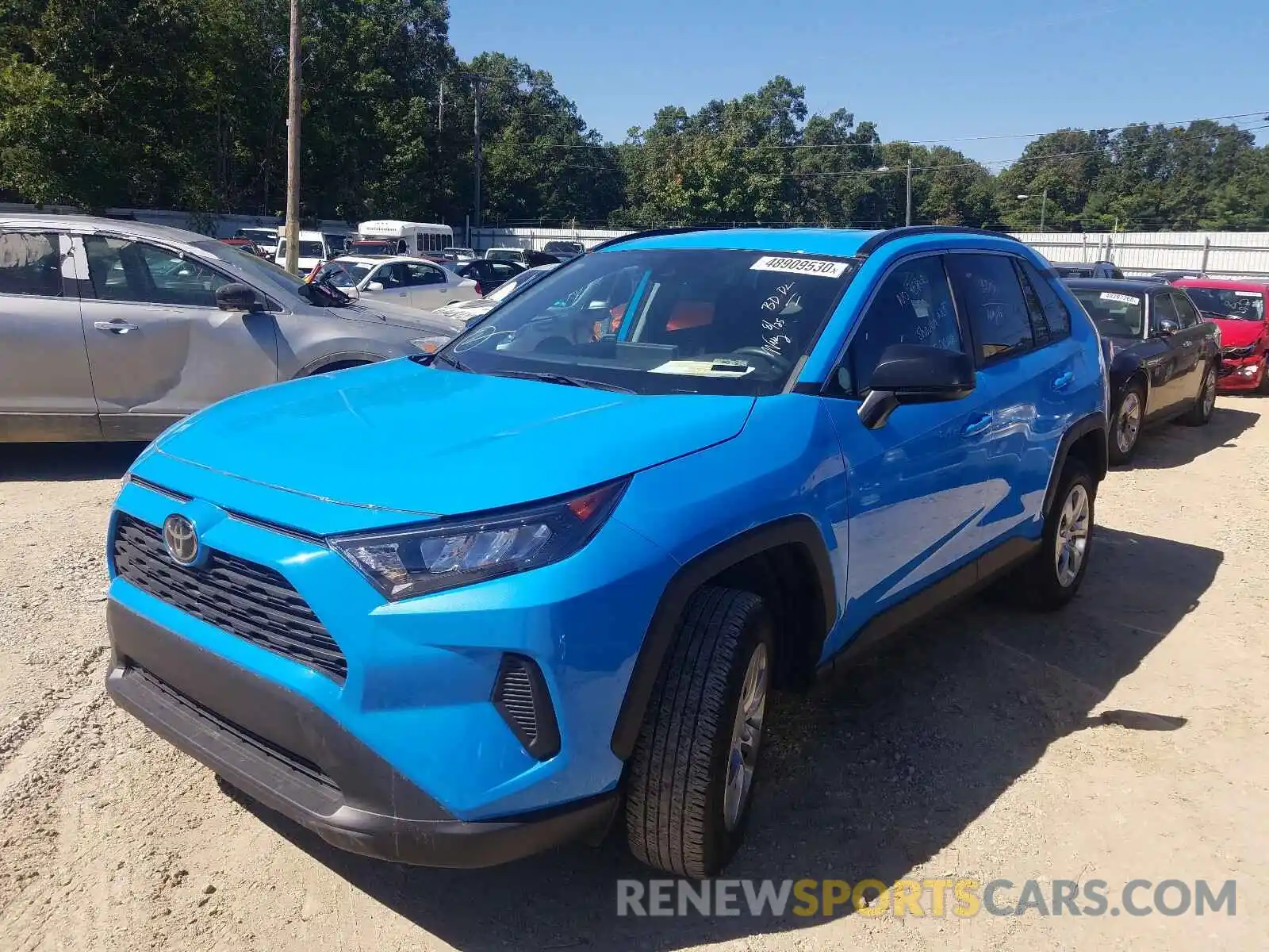 2 Photograph of a damaged car 2T3H1RFV9KW011522 TOYOTA RAV4 2019