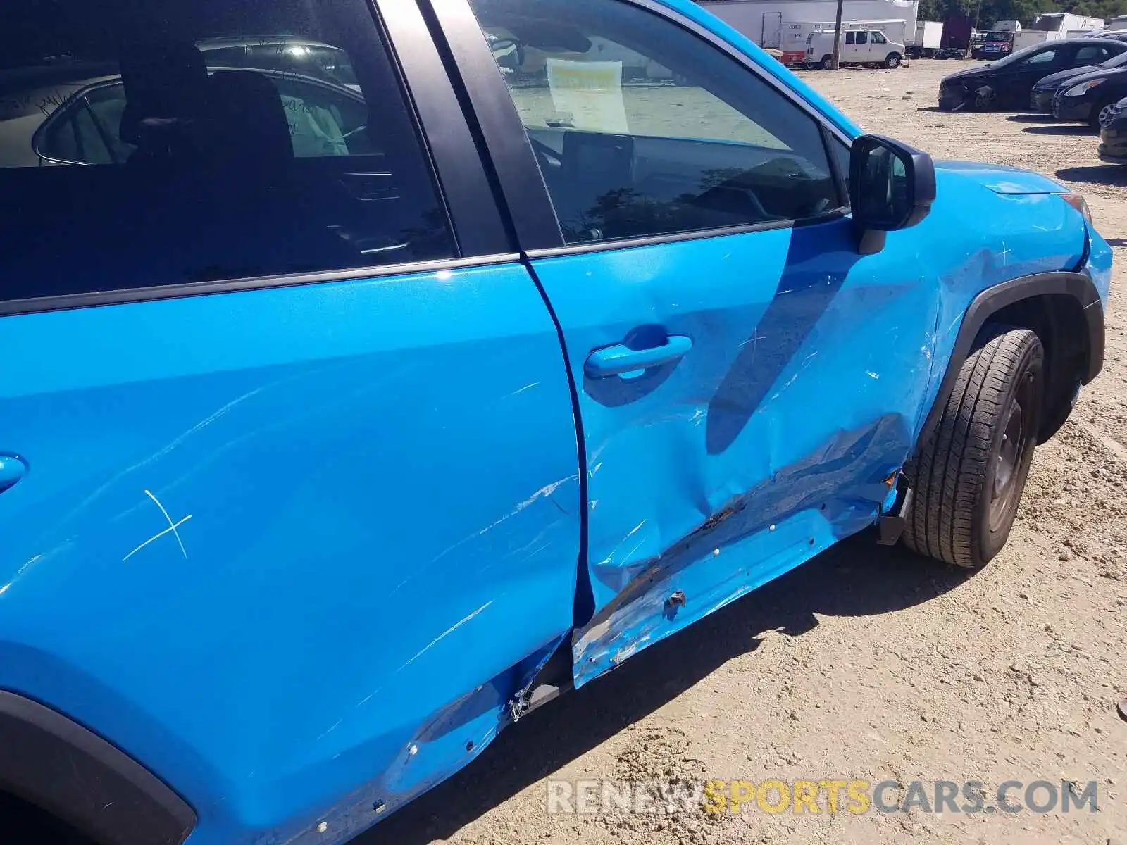 9 Photograph of a damaged car 2T3H1RFV9KW011522 TOYOTA RAV4 2019