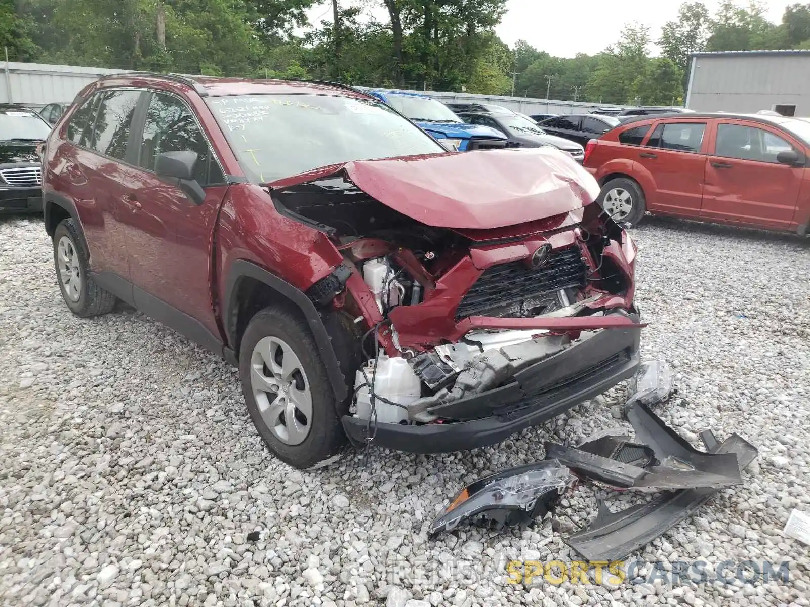 1 Photograph of a damaged car 2T3H1RFV9KW018874 TOYOTA RAV4 2019