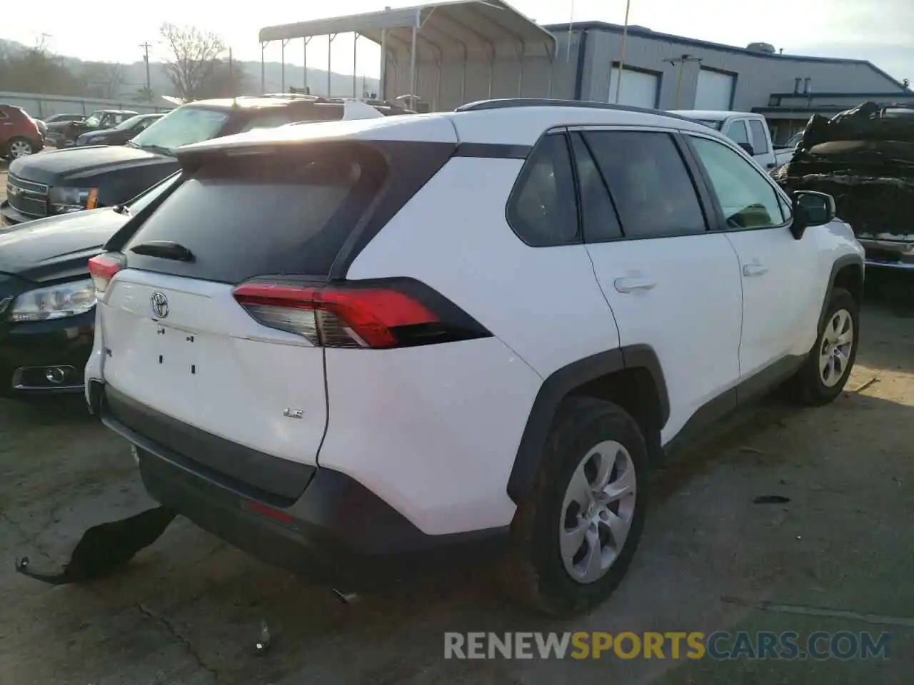 4 Photograph of a damaged car 2T3H1RFV9KW019202 TOYOTA RAV4 2019