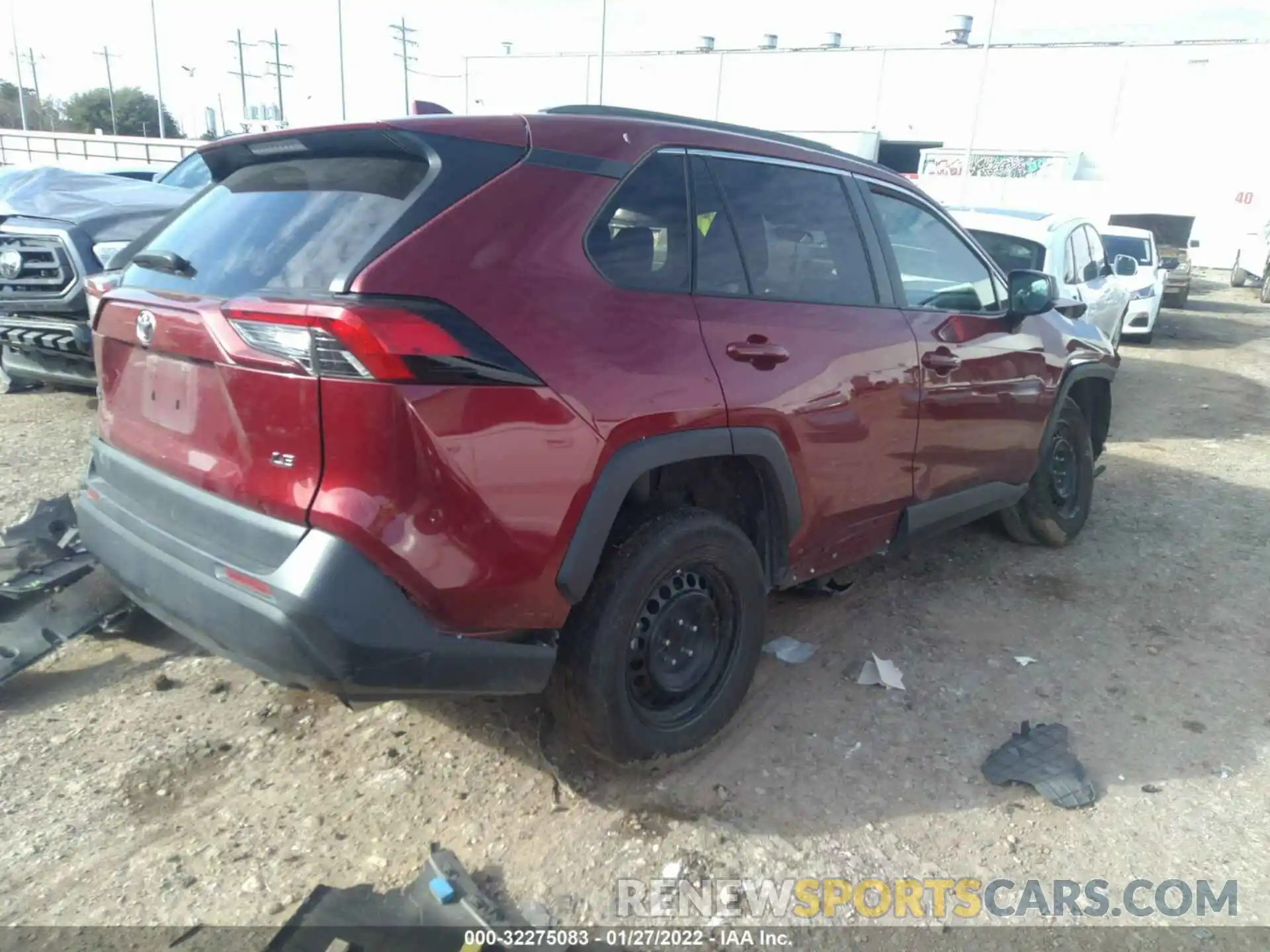 4 Photograph of a damaged car 2T3H1RFV9KW021354 TOYOTA RAV4 2019