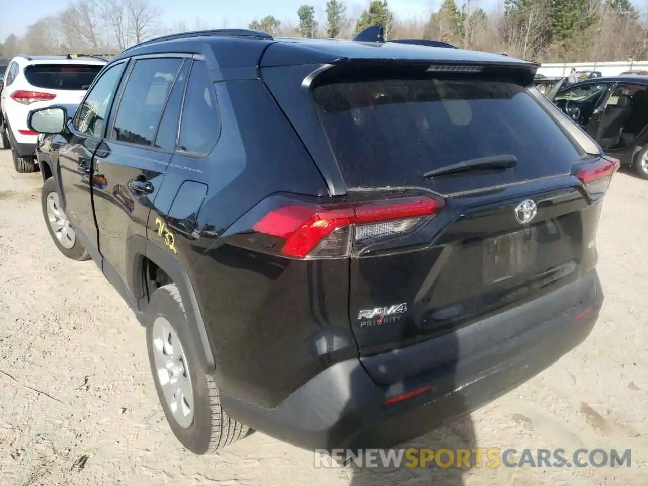 3 Photograph of a damaged car 2T3H1RFV9KW027929 TOYOTA RAV4 2019