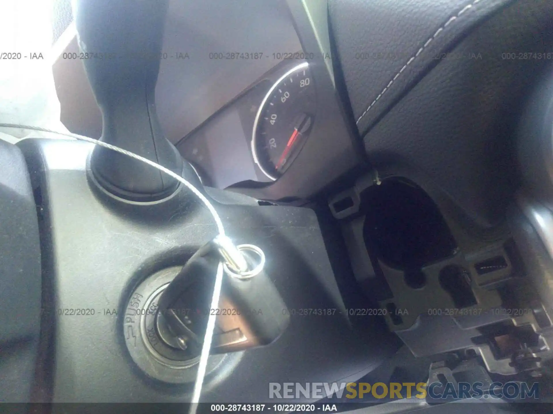 11 Photograph of a damaged car 2T3H1RFV9KW029728 TOYOTA RAV4 2019