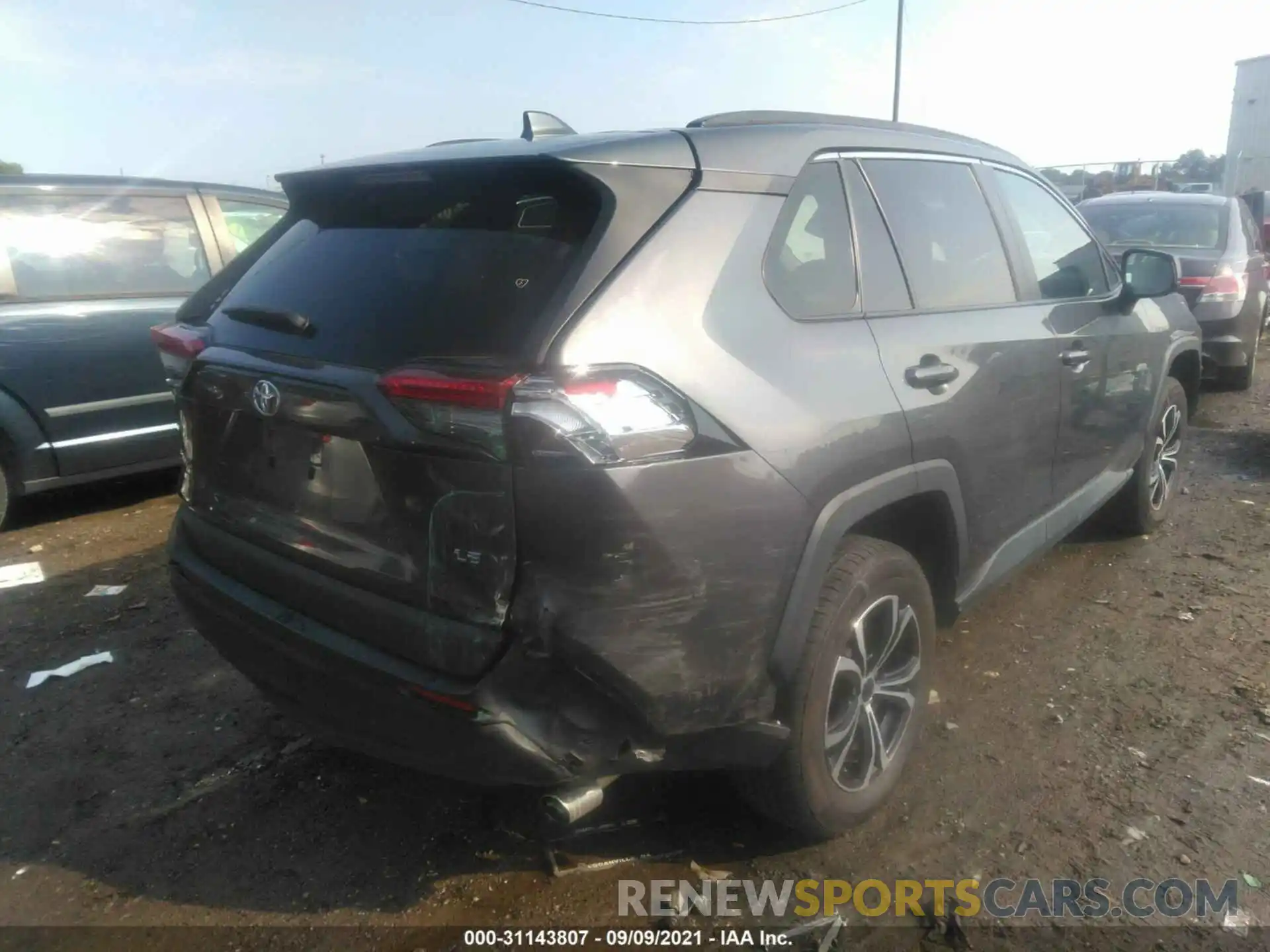 6 Фотография поврежденного автомобиля 2T3H1RFV9KW030880 TOYOTA RAV4 2019