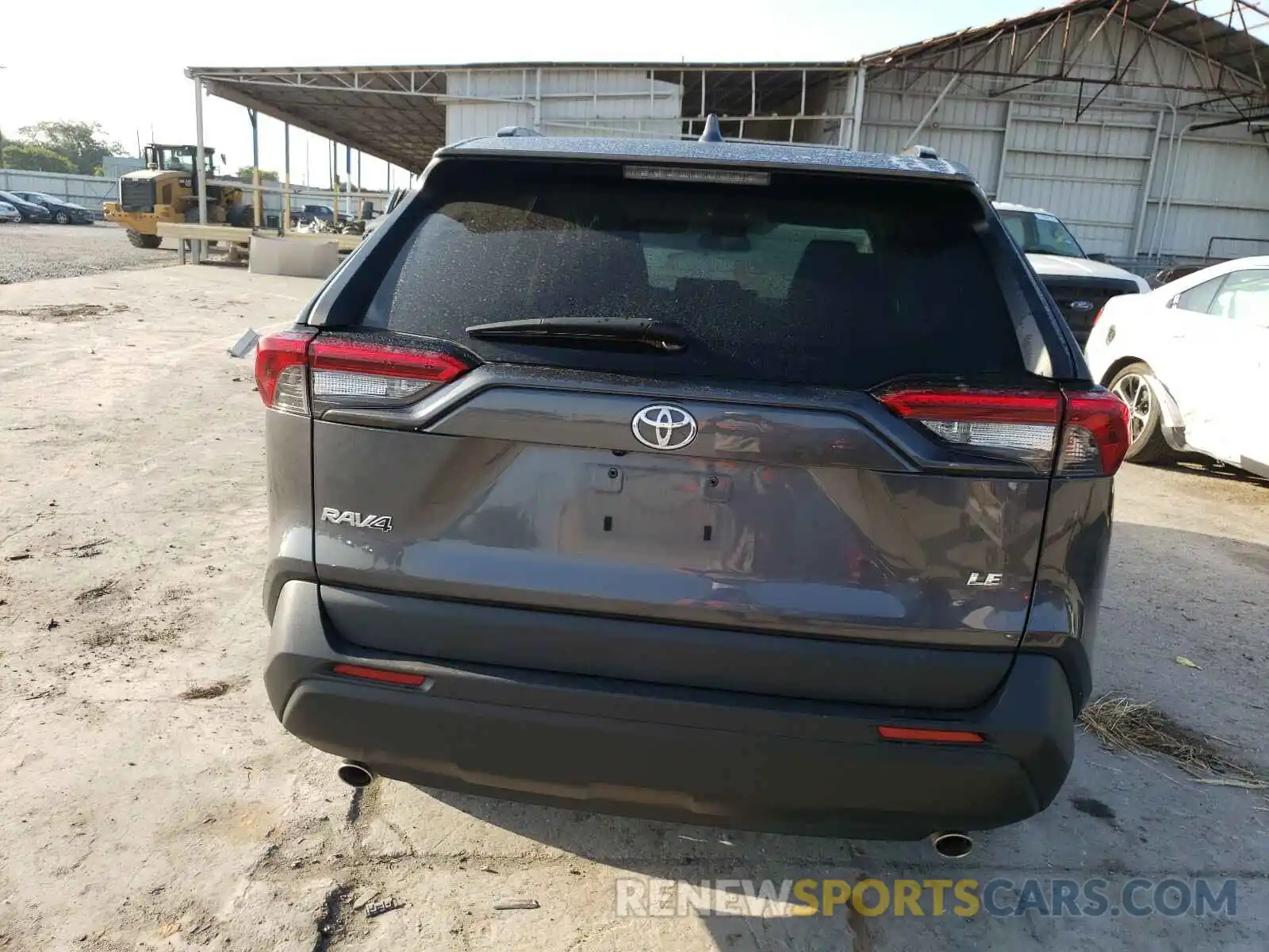 9 Photograph of a damaged car 2T3H1RFV9KW033004 TOYOTA RAV4 2019