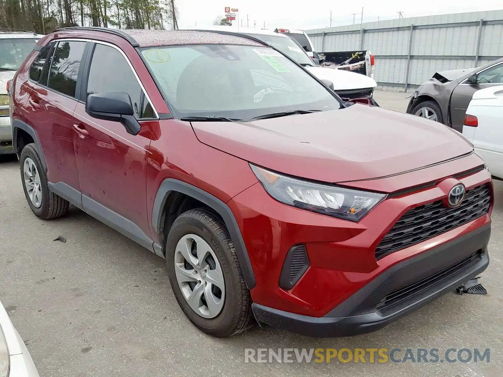 1 Photograph of a damaged car 2T3H1RFV9KW036226 TOYOTA RAV4 2019