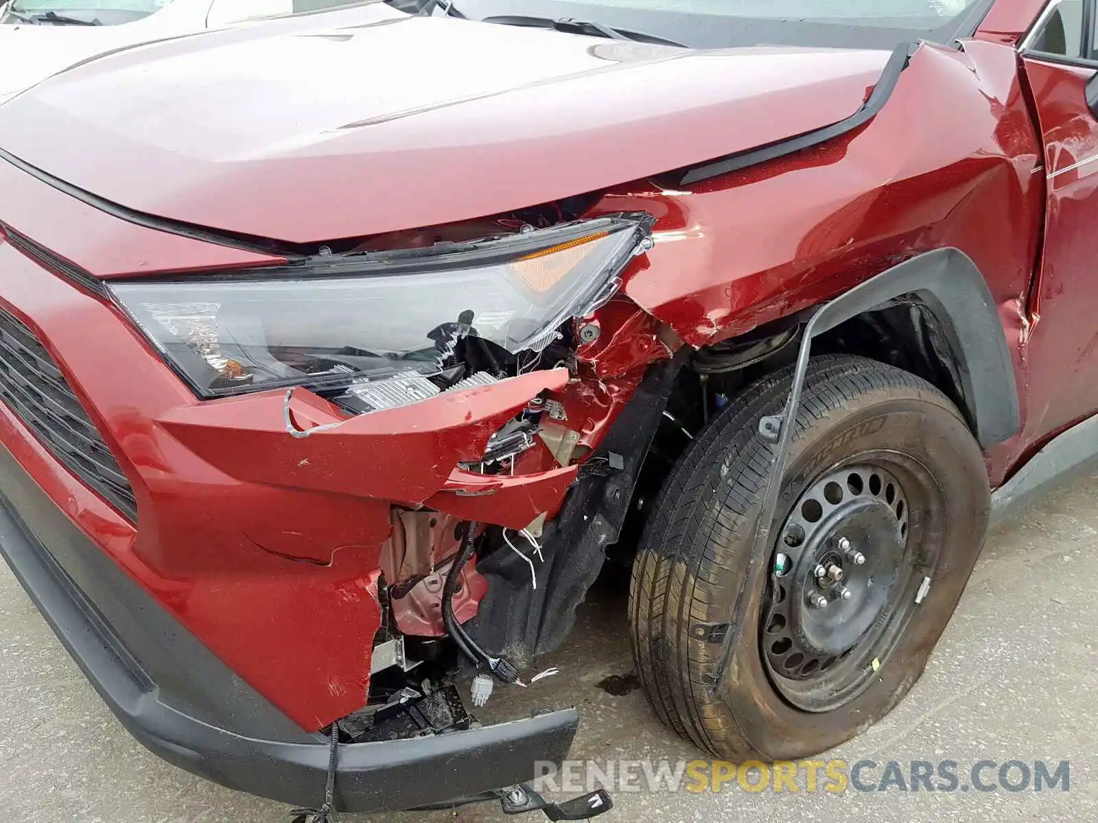 9 Photograph of a damaged car 2T3H1RFV9KW036226 TOYOTA RAV4 2019