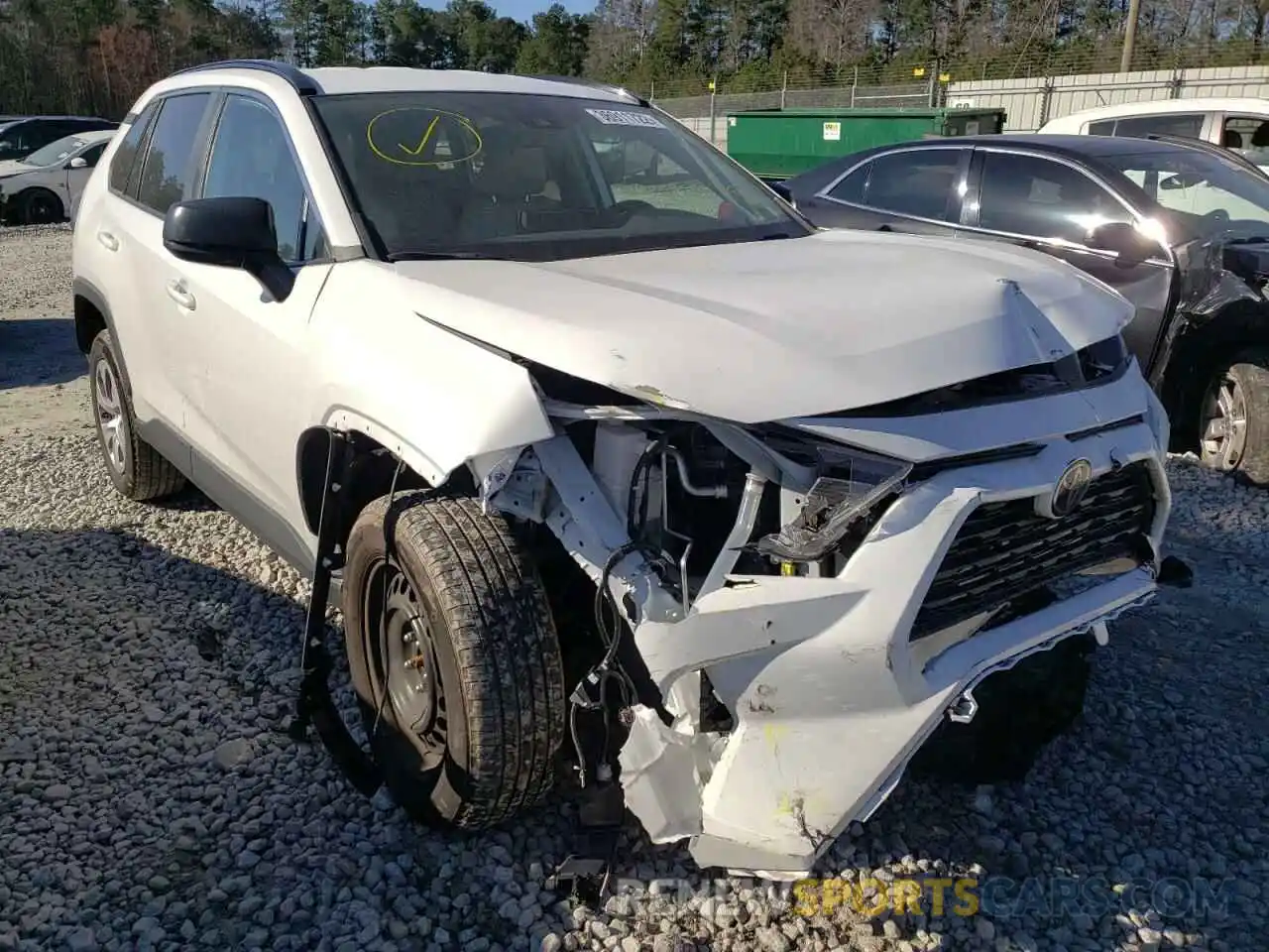 1 Photograph of a damaged car 2T3H1RFV9KW036260 TOYOTA RAV4 2019