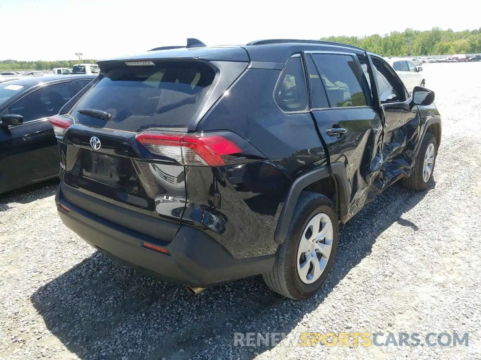 4 Photograph of a damaged car 2T3H1RFV9KW038297 TOYOTA RAV4 2019