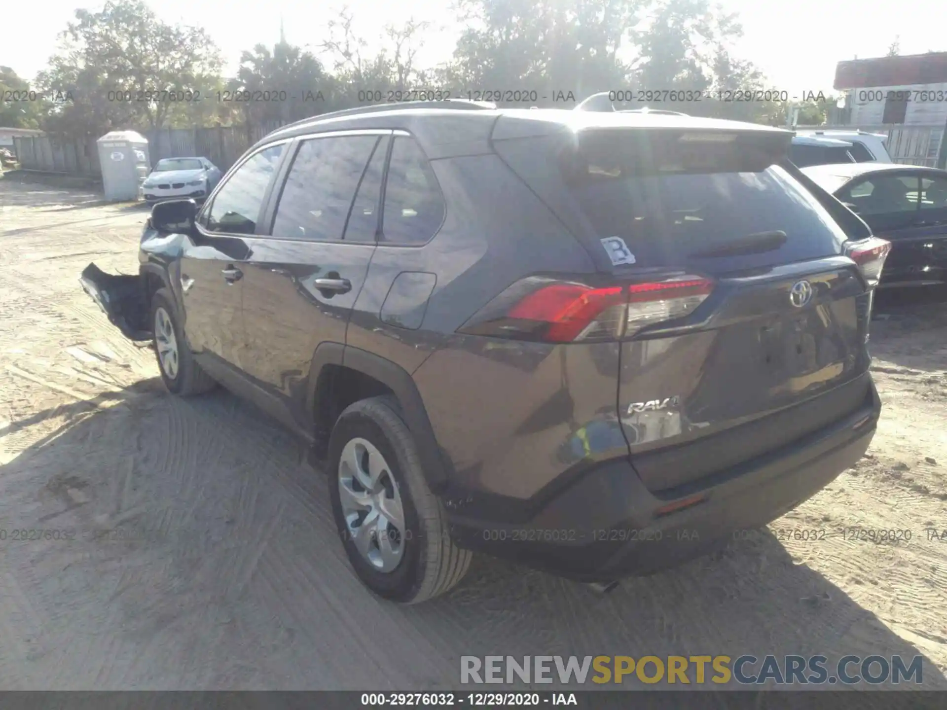 3 Фотография поврежденного автомобиля 2T3H1RFV9KW039479 TOYOTA RAV4 2019