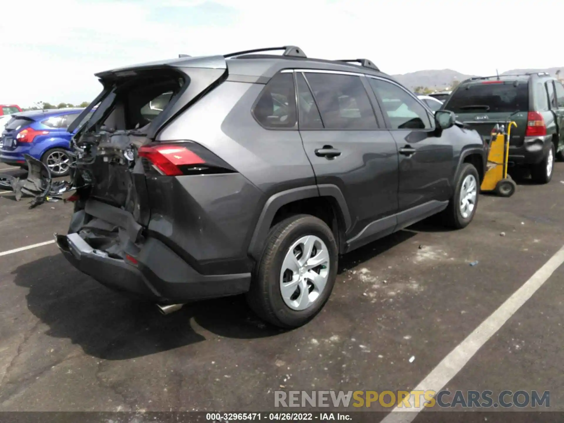 4 Фотография поврежденного автомобиля 2T3H1RFV9KW041667 TOYOTA RAV4 2019