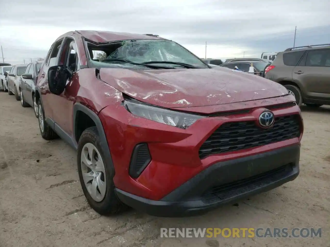 1 Photograph of a damaged car 2T3H1RFV9KW043287 TOYOTA RAV4 2019