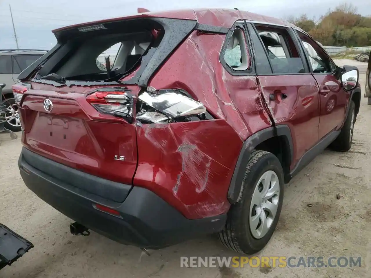 4 Photograph of a damaged car 2T3H1RFV9KW043287 TOYOTA RAV4 2019