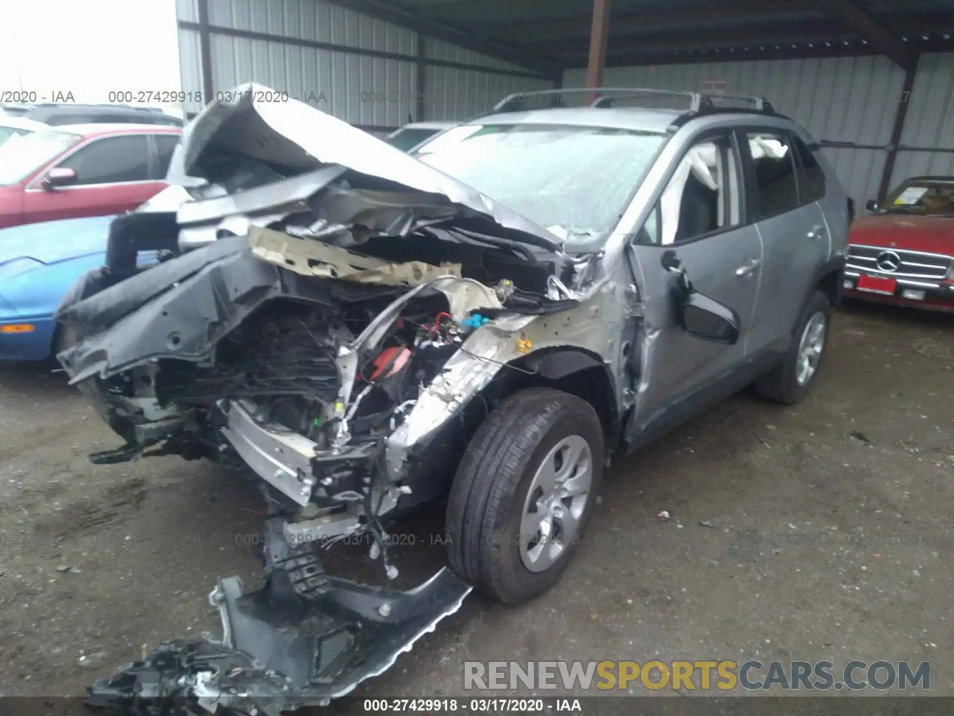 2 Фотография поврежденного автомобиля 2T3H1RFV9KW045900 TOYOTA RAV4 2019