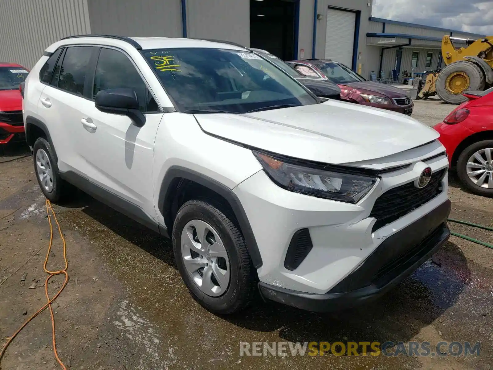 1 Photograph of a damaged car 2T3H1RFV9KW048134 TOYOTA RAV4 2019