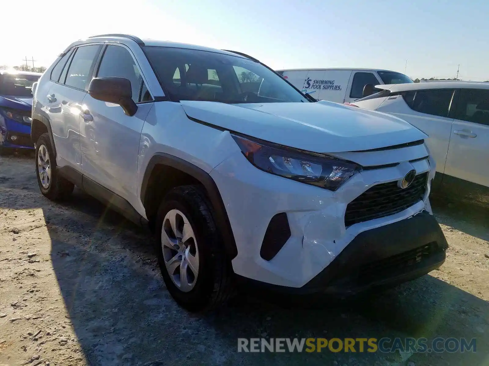 1 Photograph of a damaged car 2T3H1RFV9KW048845 TOYOTA RAV4 2019