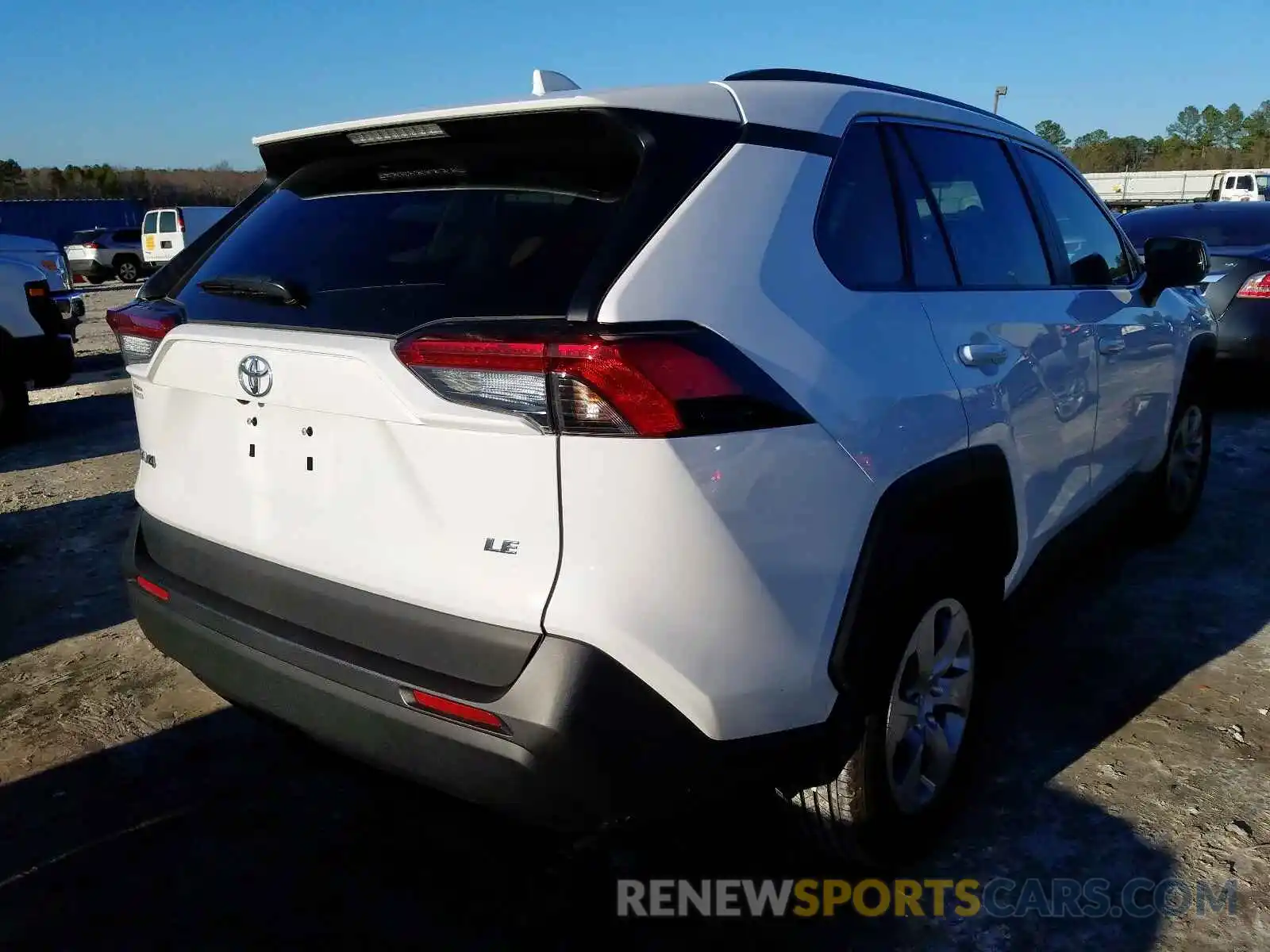 4 Photograph of a damaged car 2T3H1RFV9KW048845 TOYOTA RAV4 2019