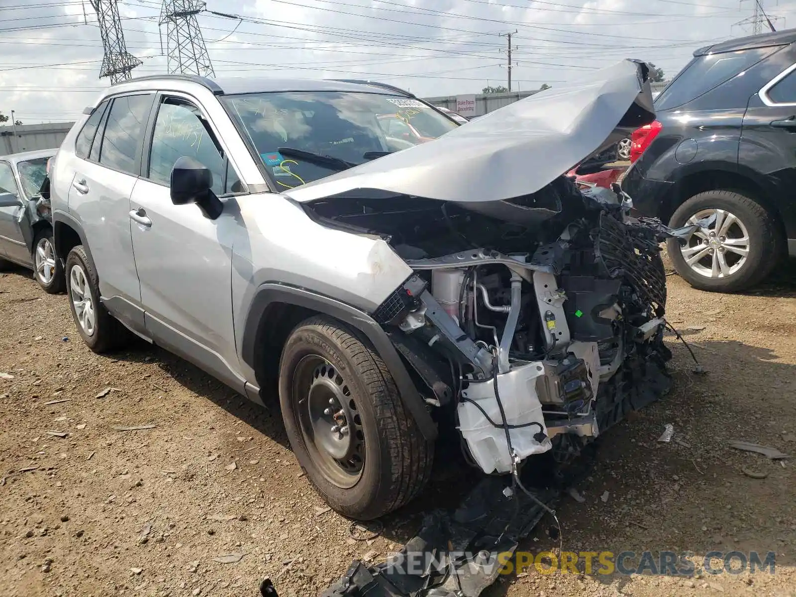 1 Photograph of a damaged car 2T3H1RFV9KW051261 TOYOTA RAV4 2019