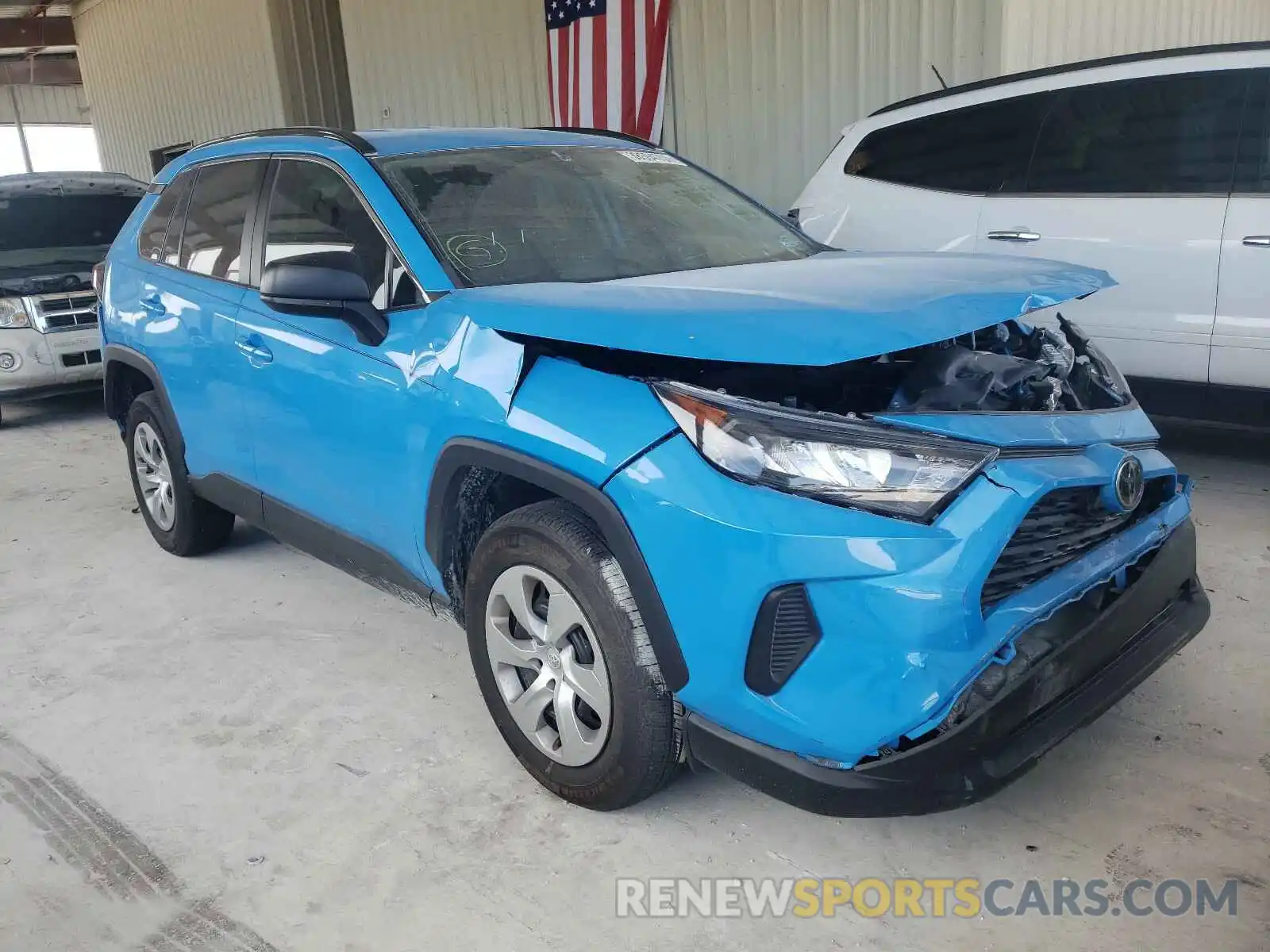 1 Photograph of a damaged car 2T3H1RFV9KW055505 TOYOTA RAV4 2019