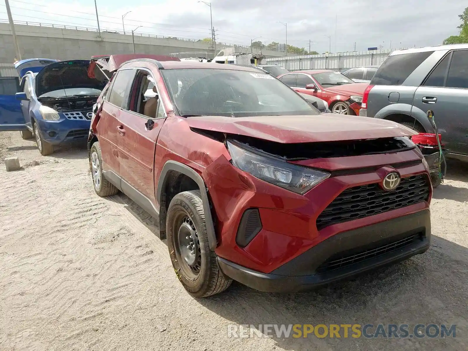 1 Photograph of a damaged car 2T3H1RFVXKC006704 TOYOTA RAV4 2019