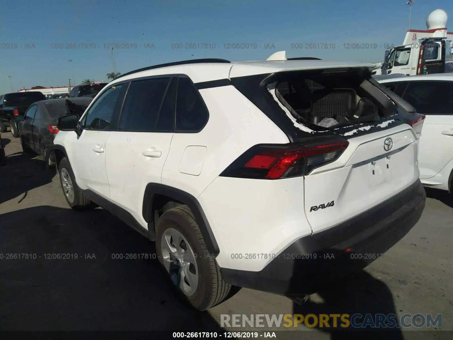 3 Photograph of a damaged car 2T3H1RFVXKC007805 TOYOTA RAV4 2019