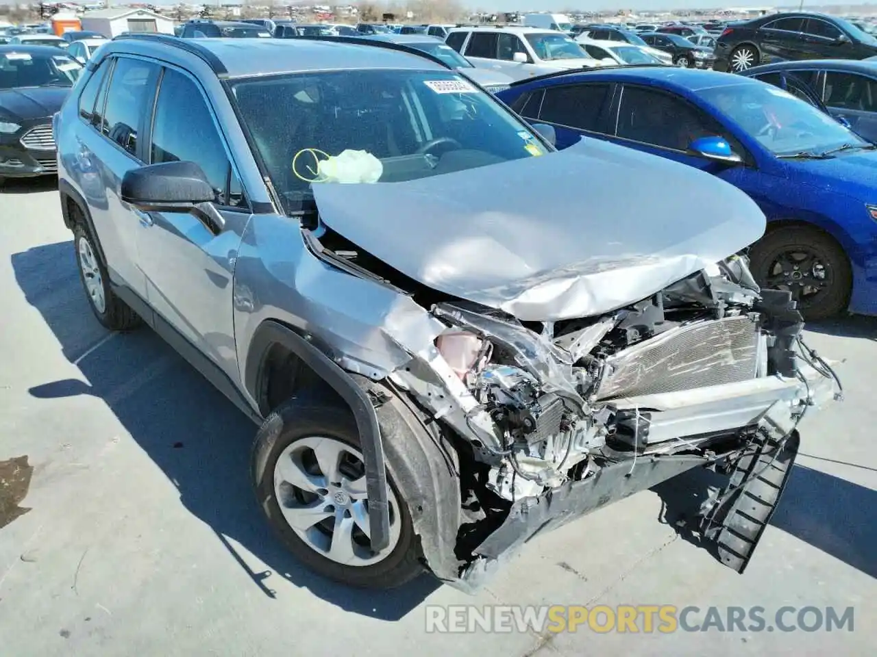 1 Photograph of a damaged car 2T3H1RFVXKC013121 TOYOTA RAV4 2019