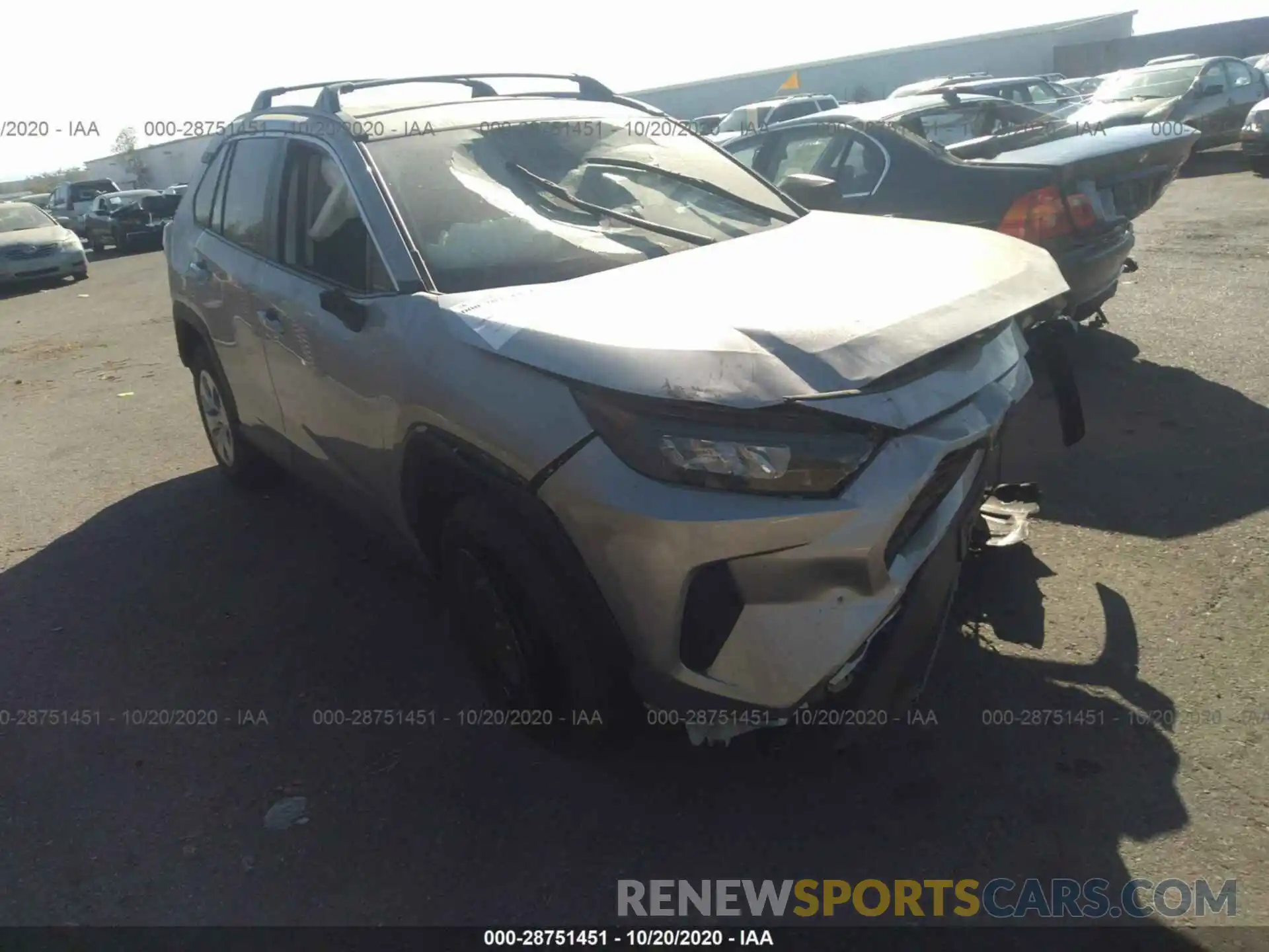 1 Photograph of a damaged car 2T3H1RFVXKC013829 TOYOTA RAV4 2019