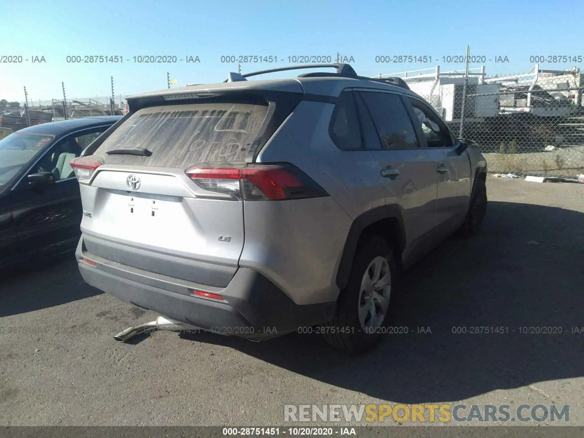 4 Photograph of a damaged car 2T3H1RFVXKC013829 TOYOTA RAV4 2019