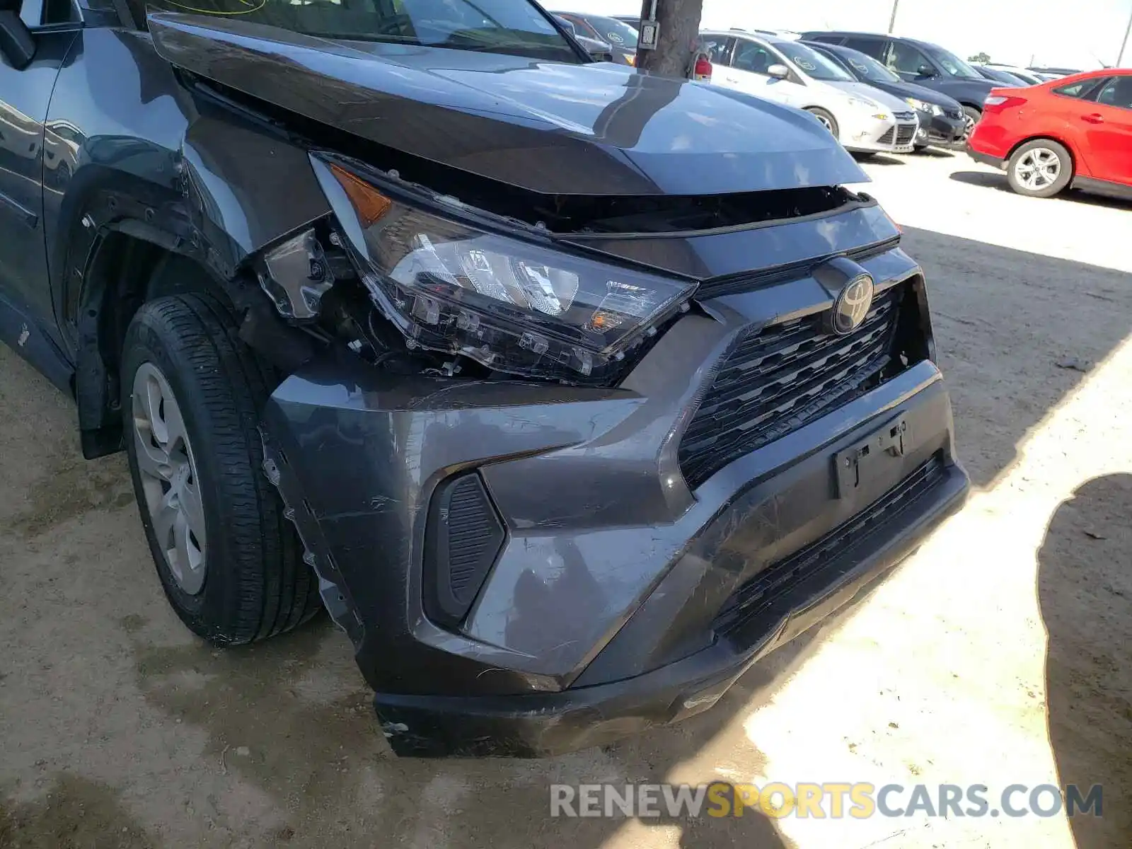 9 Photograph of a damaged car 2T3H1RFVXKC022966 TOYOTA RAV4 2019