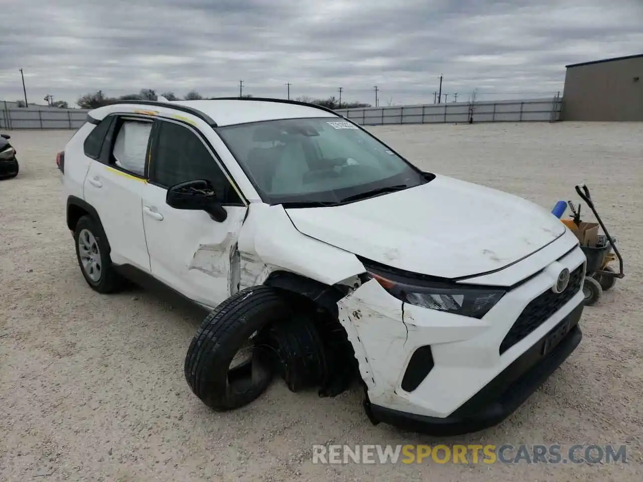 1 Photograph of a damaged car 2T3H1RFVXKC023096 TOYOTA RAV4 2019