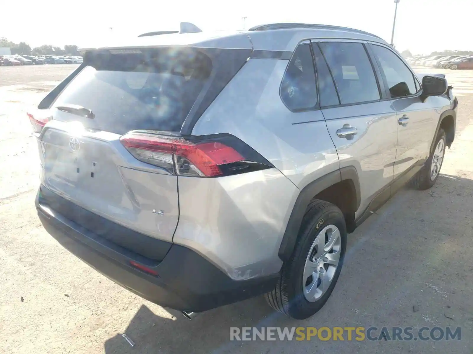 4 Photograph of a damaged car 2T3H1RFVXKC025477 TOYOTA RAV4 2019