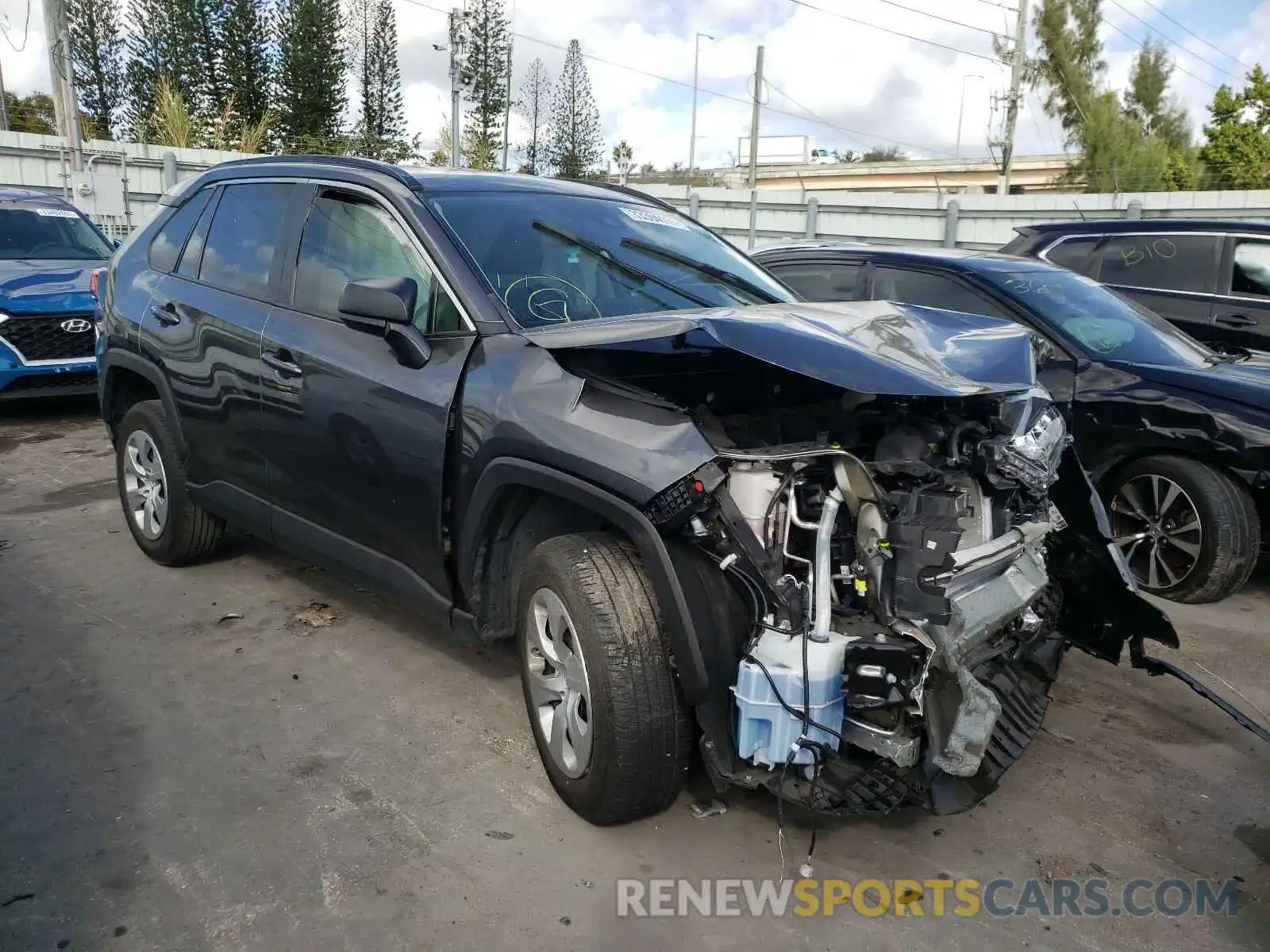 1 Photograph of a damaged car 2T3H1RFVXKC030260 TOYOTA RAV4 2019