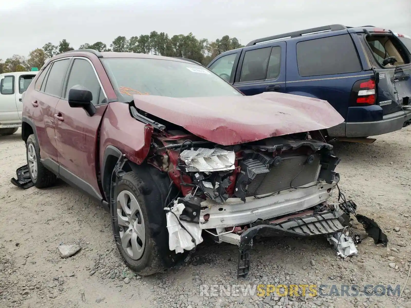 1 Photograph of a damaged car 2T3H1RFVXKW002537 TOYOTA RAV4 2019