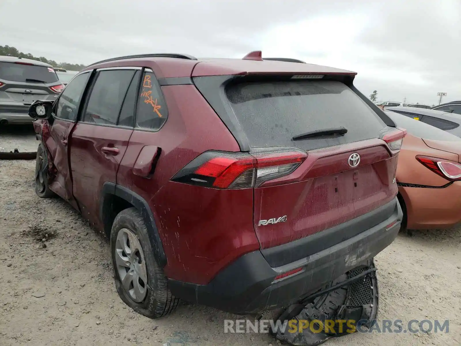 3 Фотография поврежденного автомобиля 2T3H1RFVXKW002537 TOYOTA RAV4 2019