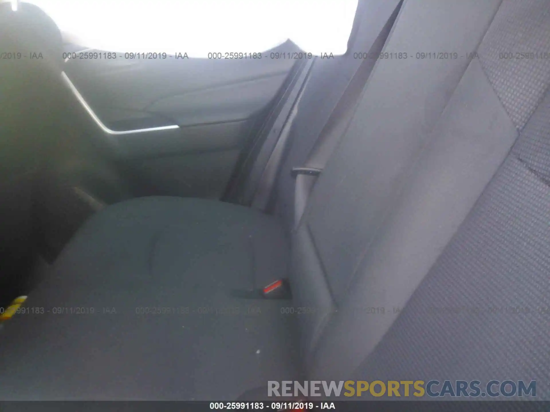 8 Photograph of a damaged car 2T3H1RFVXKW005017 TOYOTA RAV4 2019