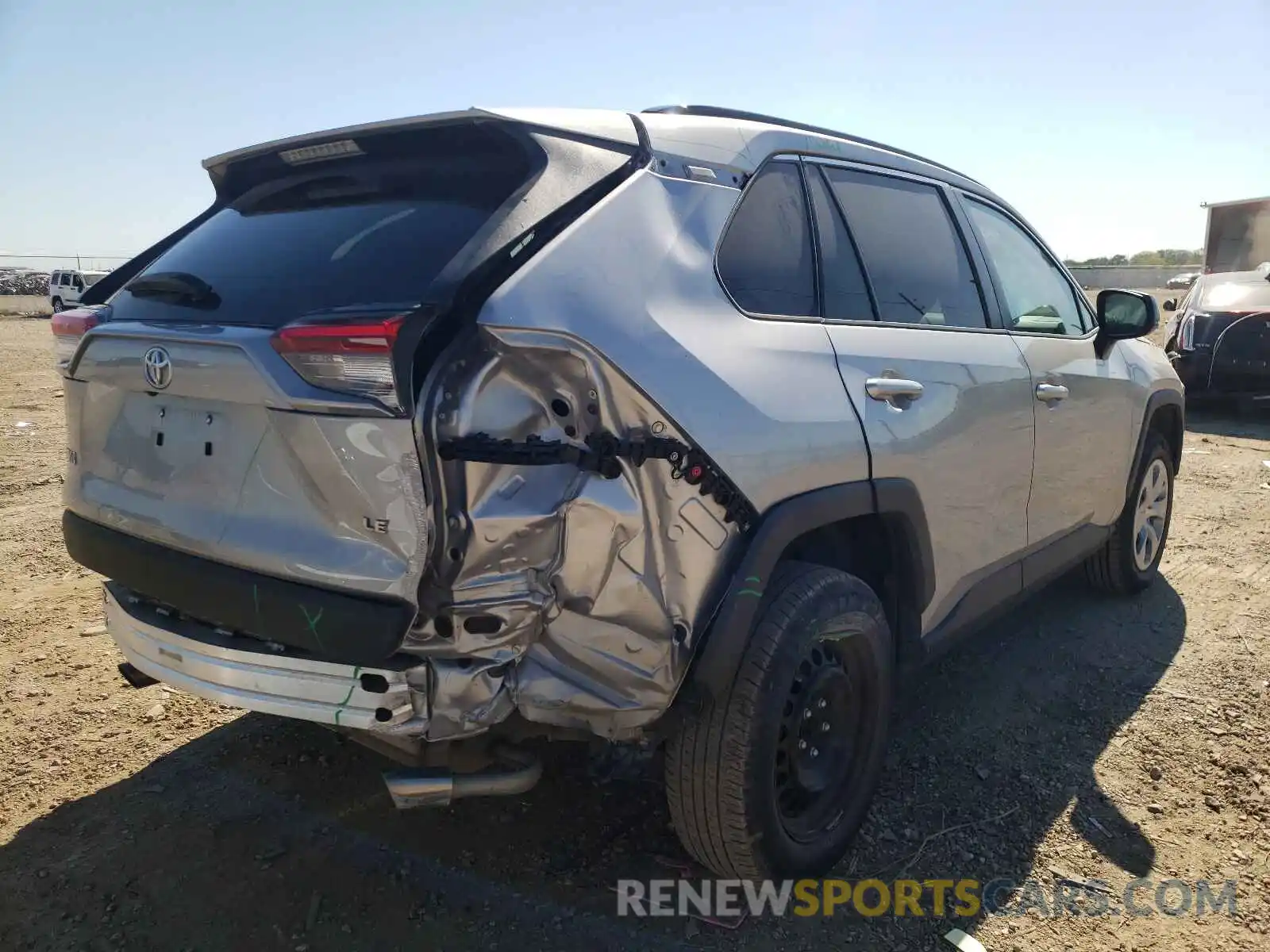 4 Photograph of a damaged car 2T3H1RFVXKW007091 TOYOTA RAV4 2019