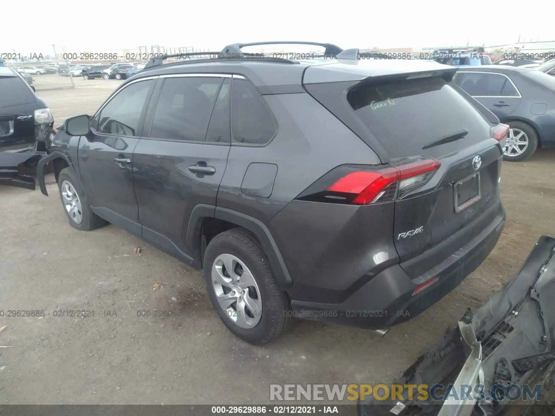 3 Фотография поврежденного автомобиля 2T3H1RFVXKW010623 TOYOTA RAV4 2019